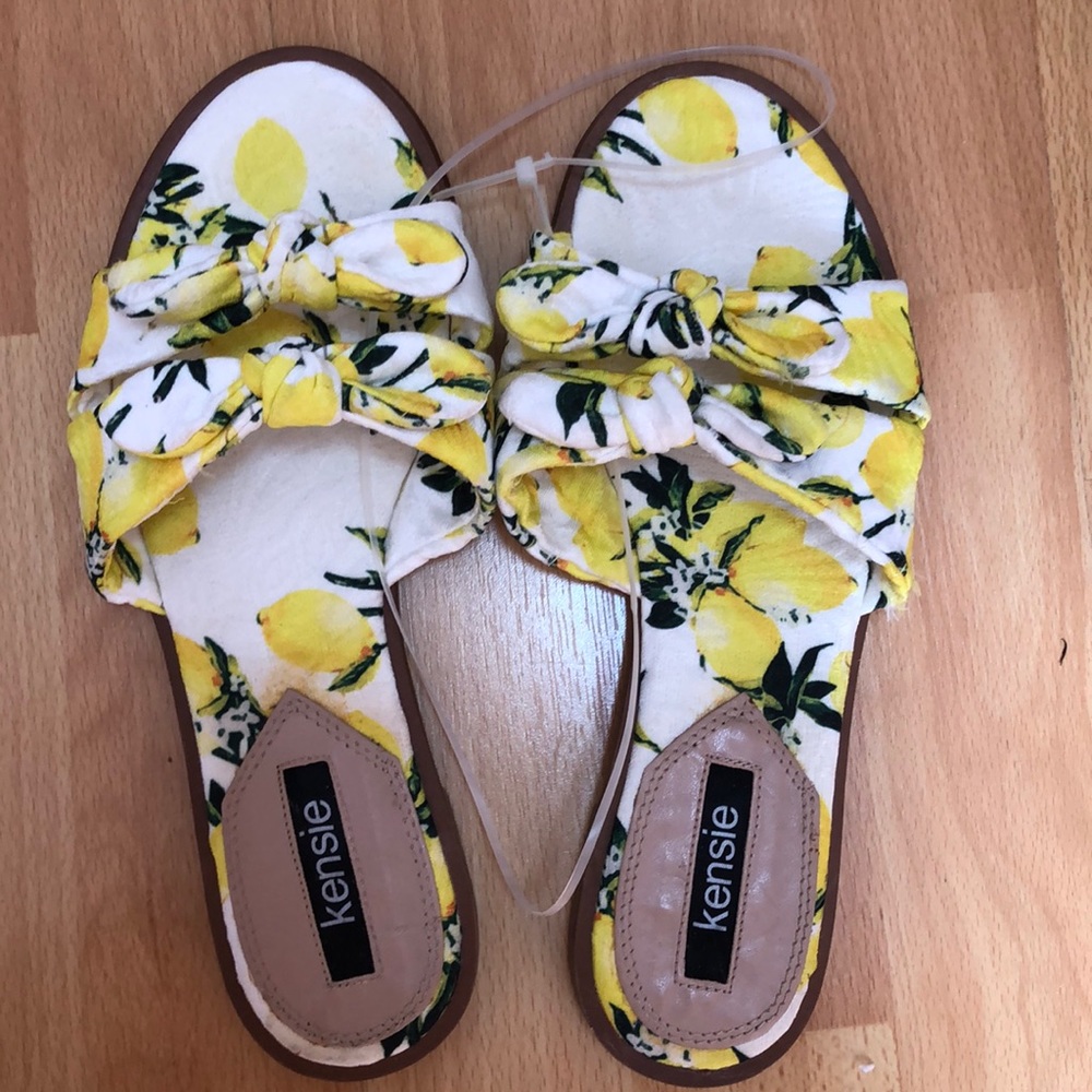 Lemon sandals